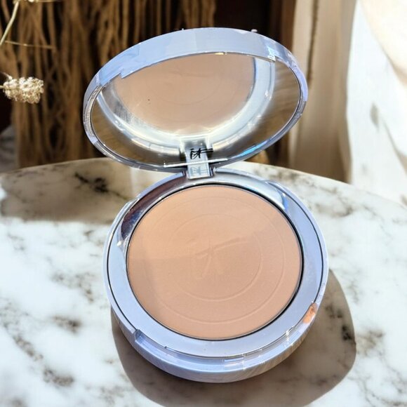 IT Cosmetics CC+ Airbrush Perfecting Powder Foundation Medium Shade - Picture 2 of 7